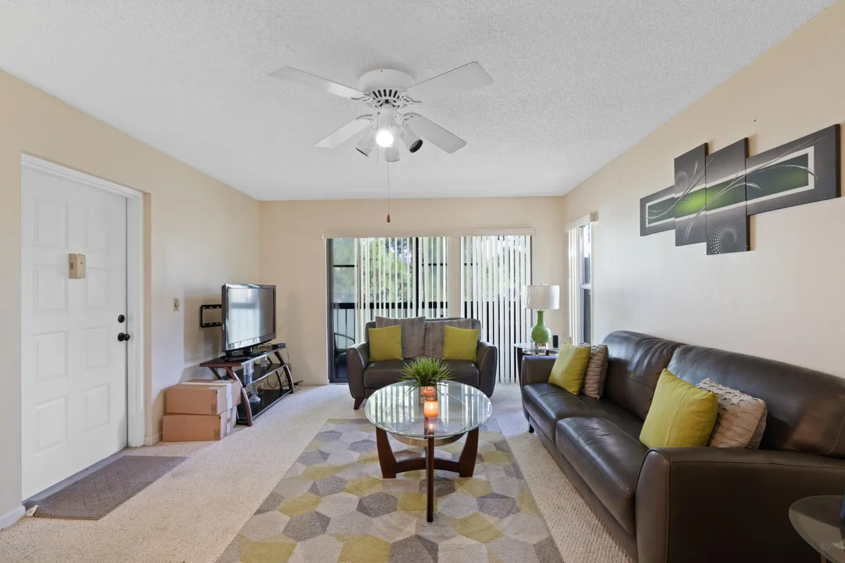 801 Sky Pine Way #H2, Greenacres, FL 33415 Property for sale