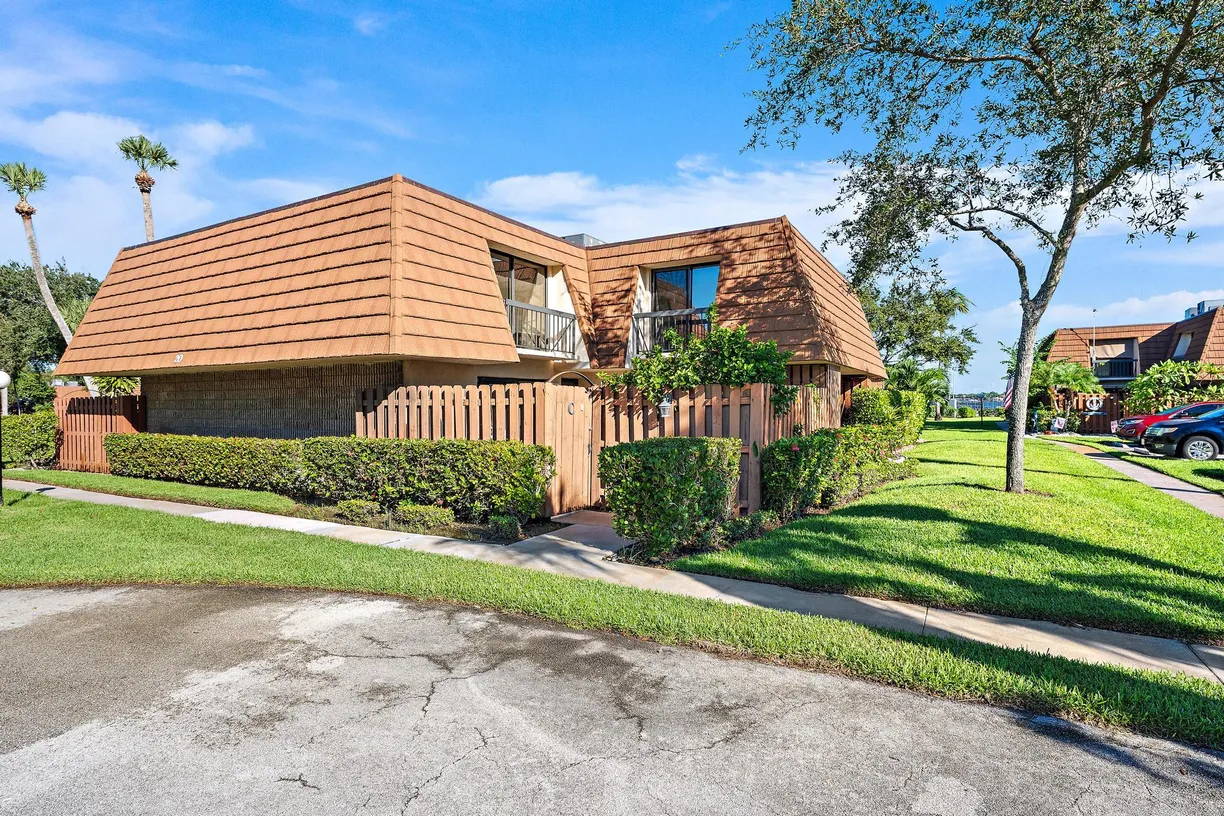 825 CENTER Street #20C, Jupiter, FL 33458 Property for sale