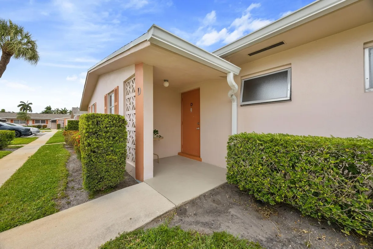 2691 Dudley Drive E #D, West Palm Beach, FL 33415 Property for sale