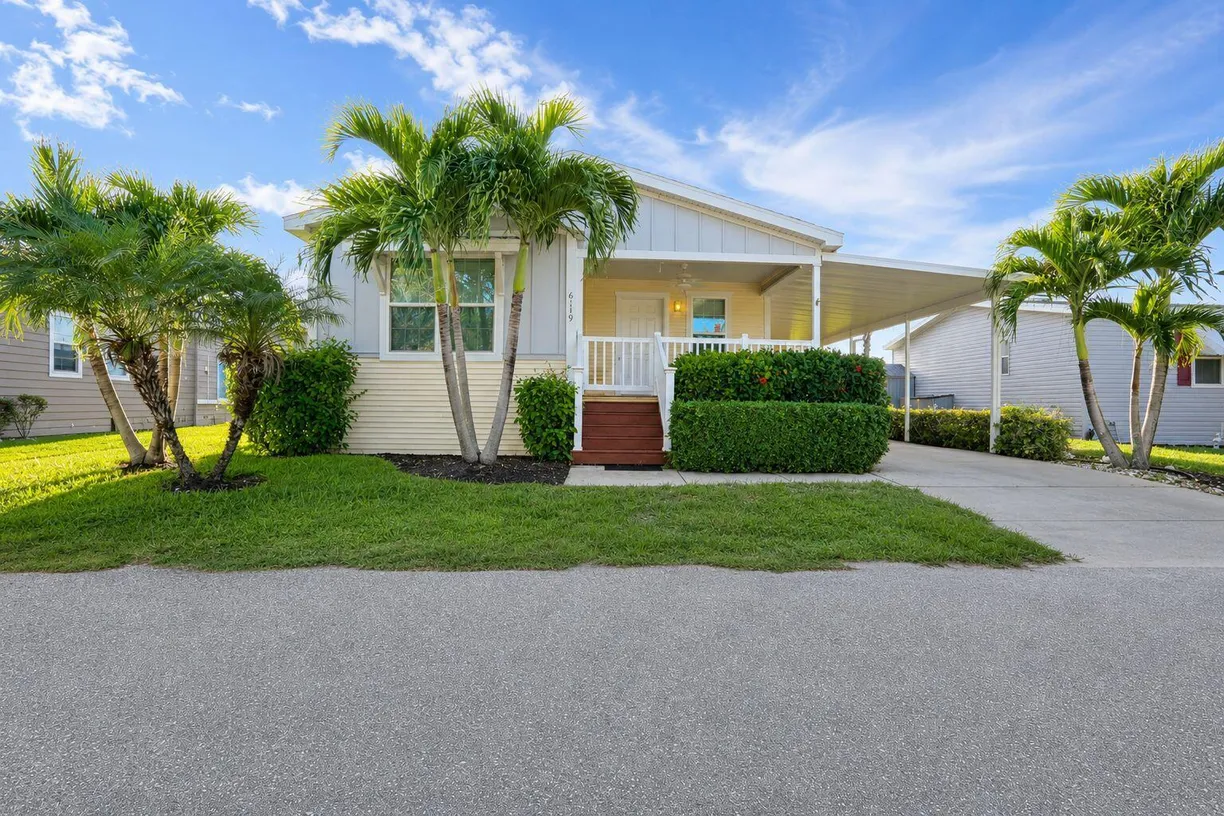 6119 N Ficus Lane, Atlantis, FL 33462 Property for sale