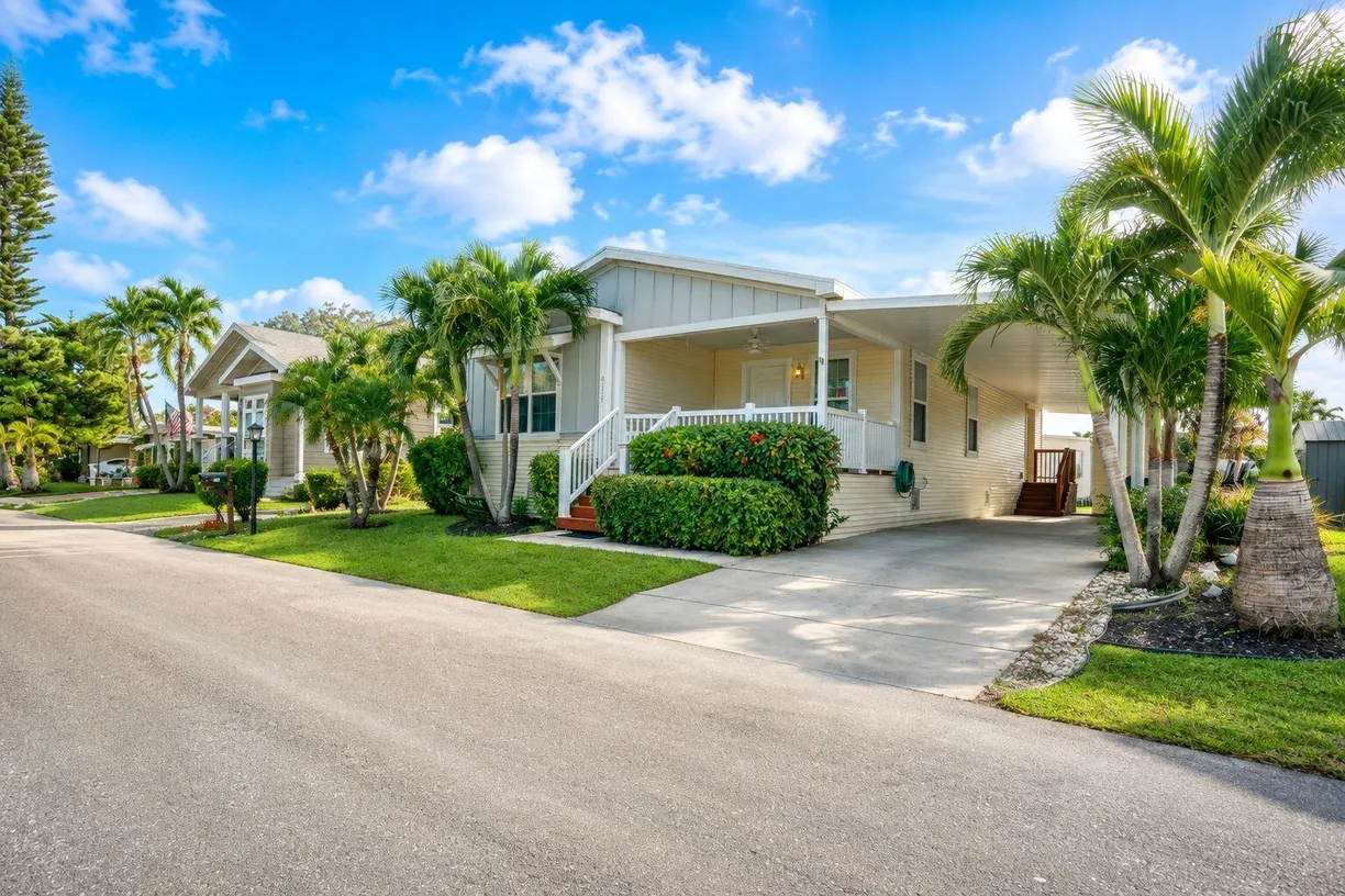 6119 N Ficus Lane, Atlantis, FL 33462 Property for sale