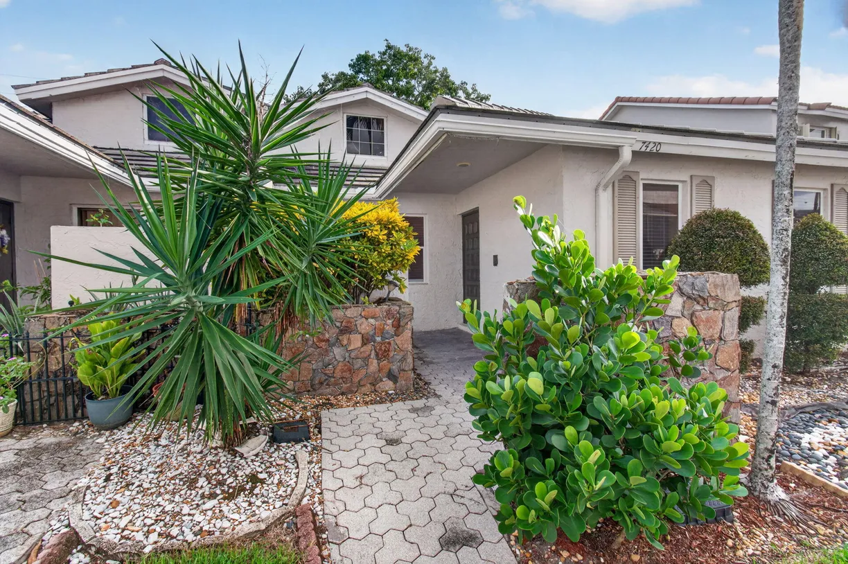 7420 CHAMPAGNE Place, Boca Raton, FL 33433 Property for sale