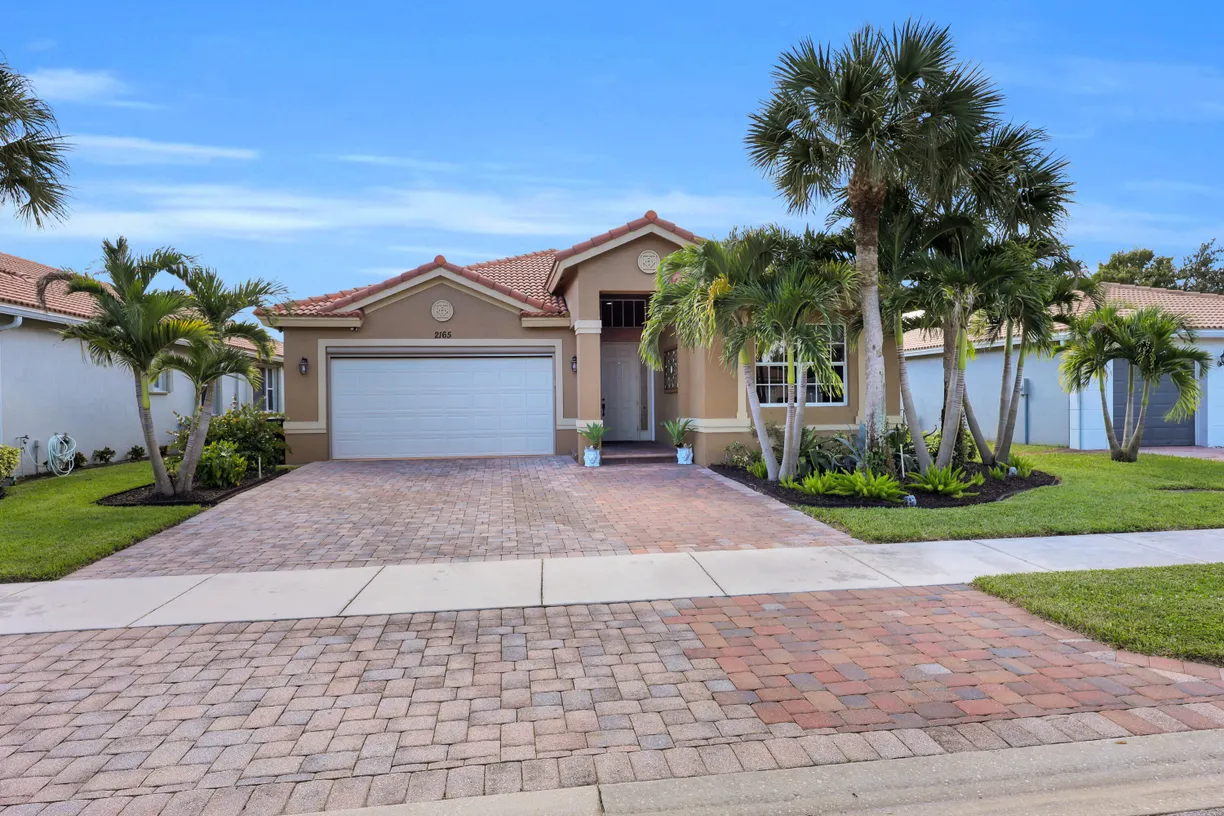 2165 Newport Isles Boulevard, Port St Lucie, FL 34953 Property for sale