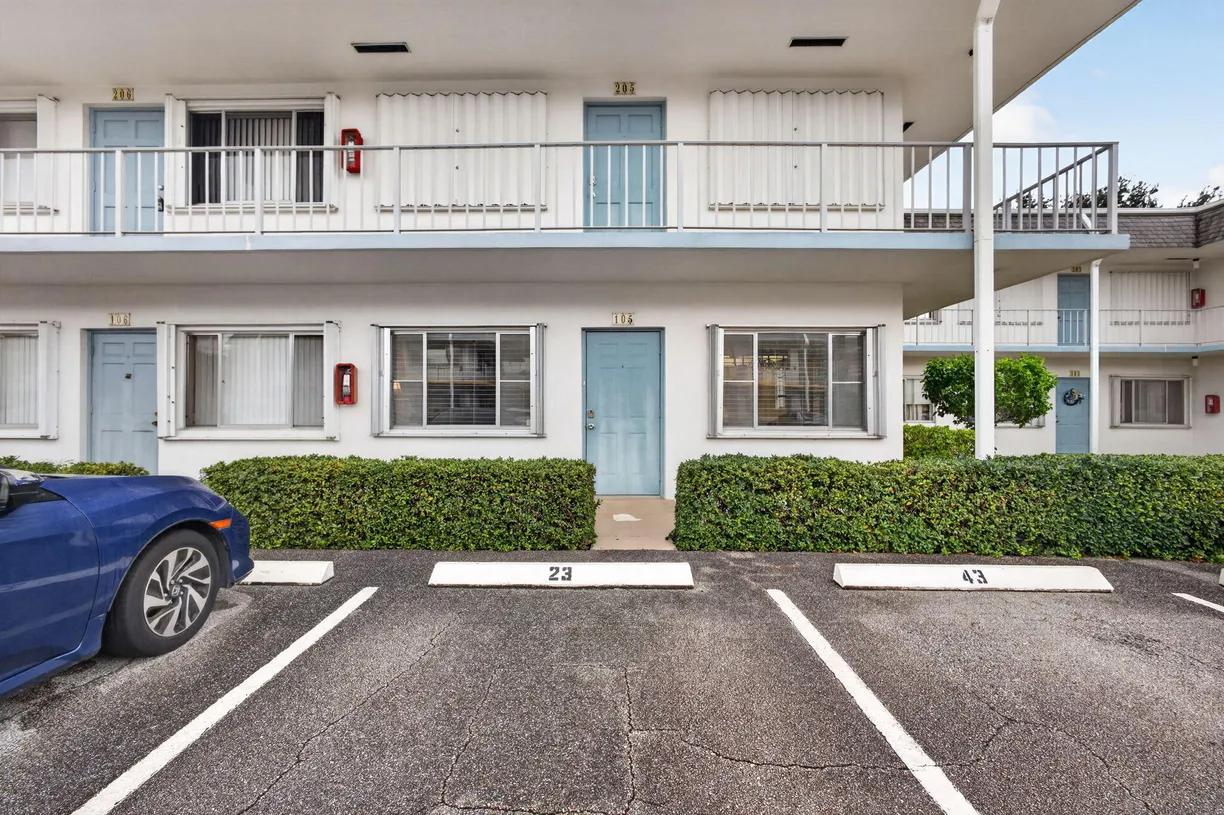 3280 Lake Osborne Drive ##105, Lake Worth Beach, FL 33461 Property for sale