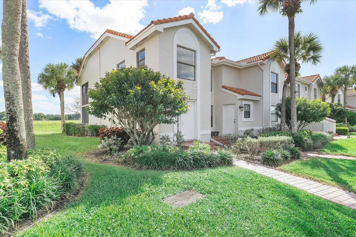 10890 Lakemore Lane #Unit 201, Boca Raton, FL 33498 Property for sale