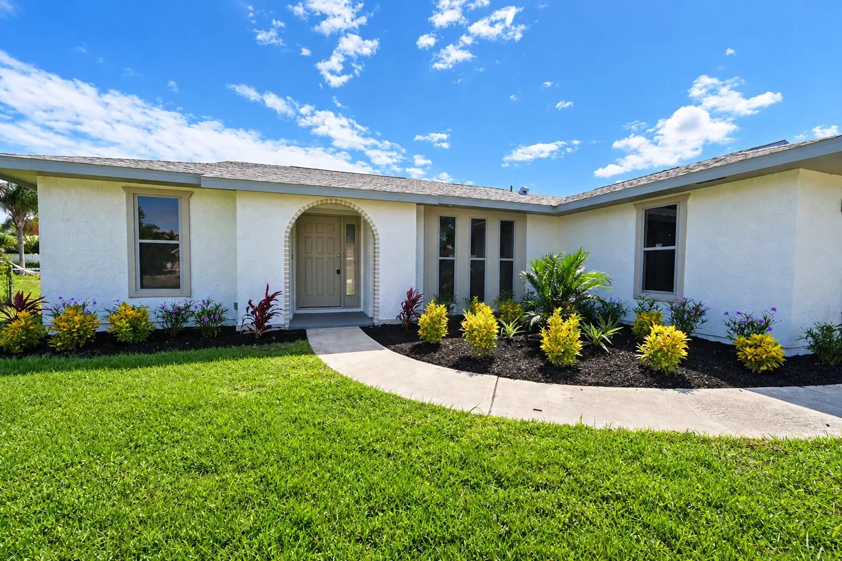 2502 SE Calusa Avenue, Port St Lucie, FL 34952 Property for sale