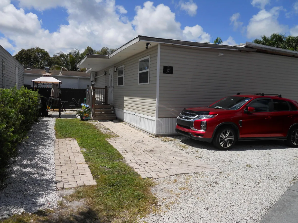 4633 SW 73rd Avenue #17, Davie, FL 33314 Property for sale
