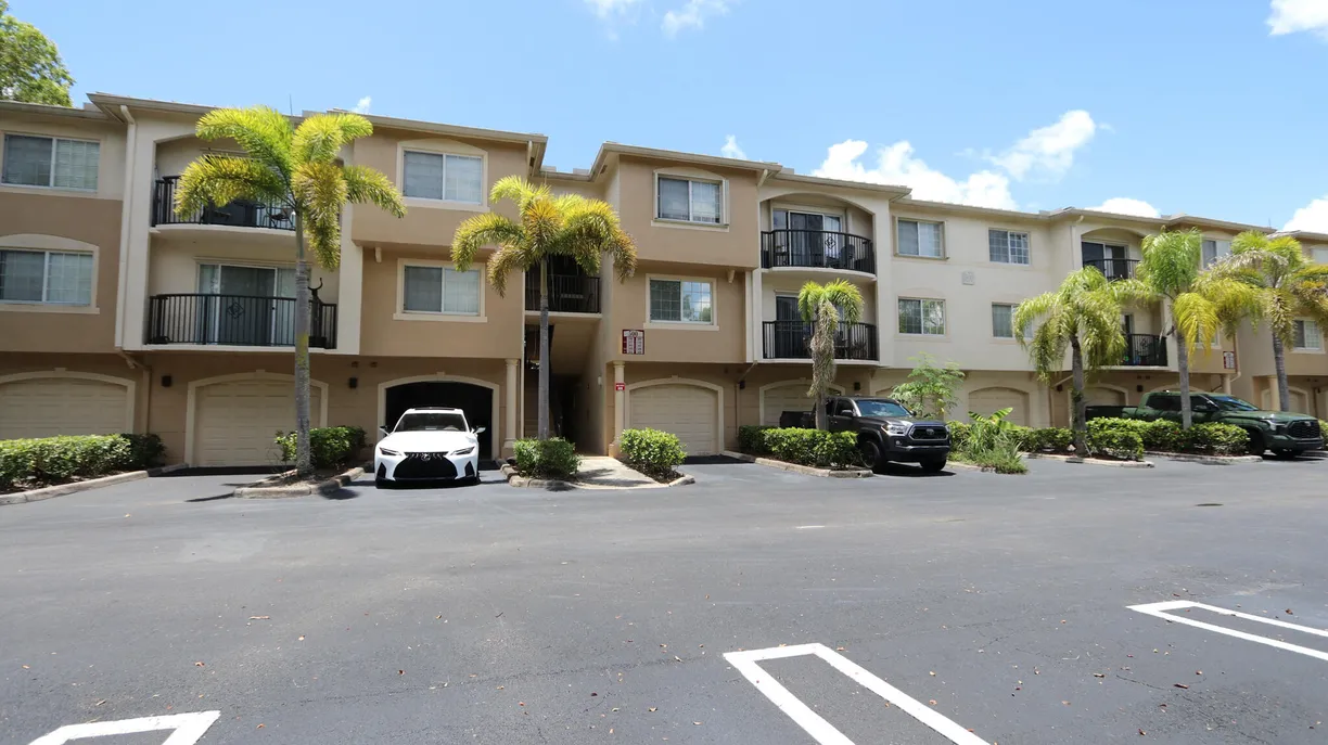 1100 N CRESTWOOD Court S #1112, Royal Palm Beach, FL 33411 Property for ...