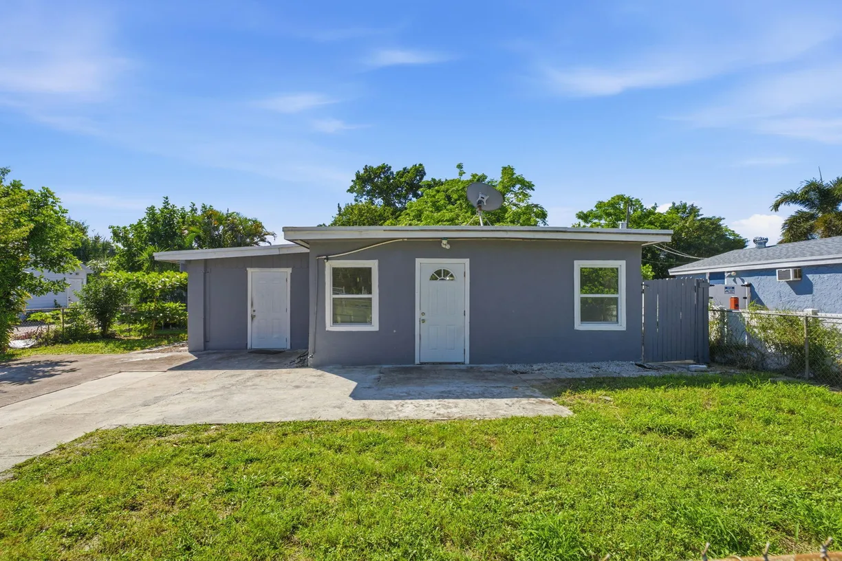 1064 HIGHVIEW Road, Lake Worth, FL 33462 Property for sale