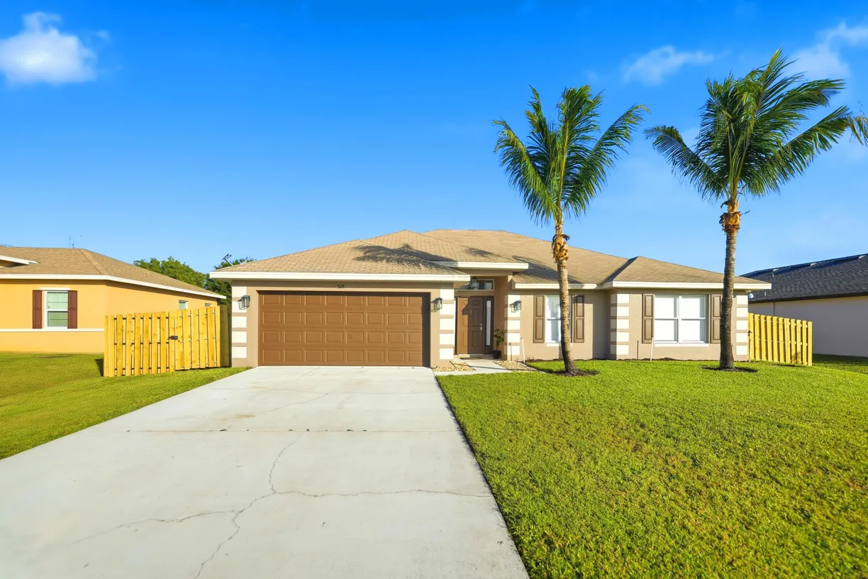 525 SW HALDEN Avenue, Port St Lucie, FL 34953 Property for sale
