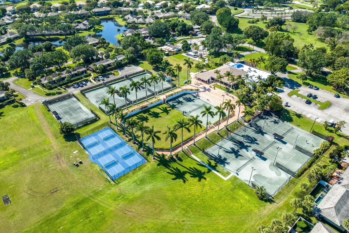 11863 Wimbledon Circle #416, Wellington, FL 33414 Property for sale
