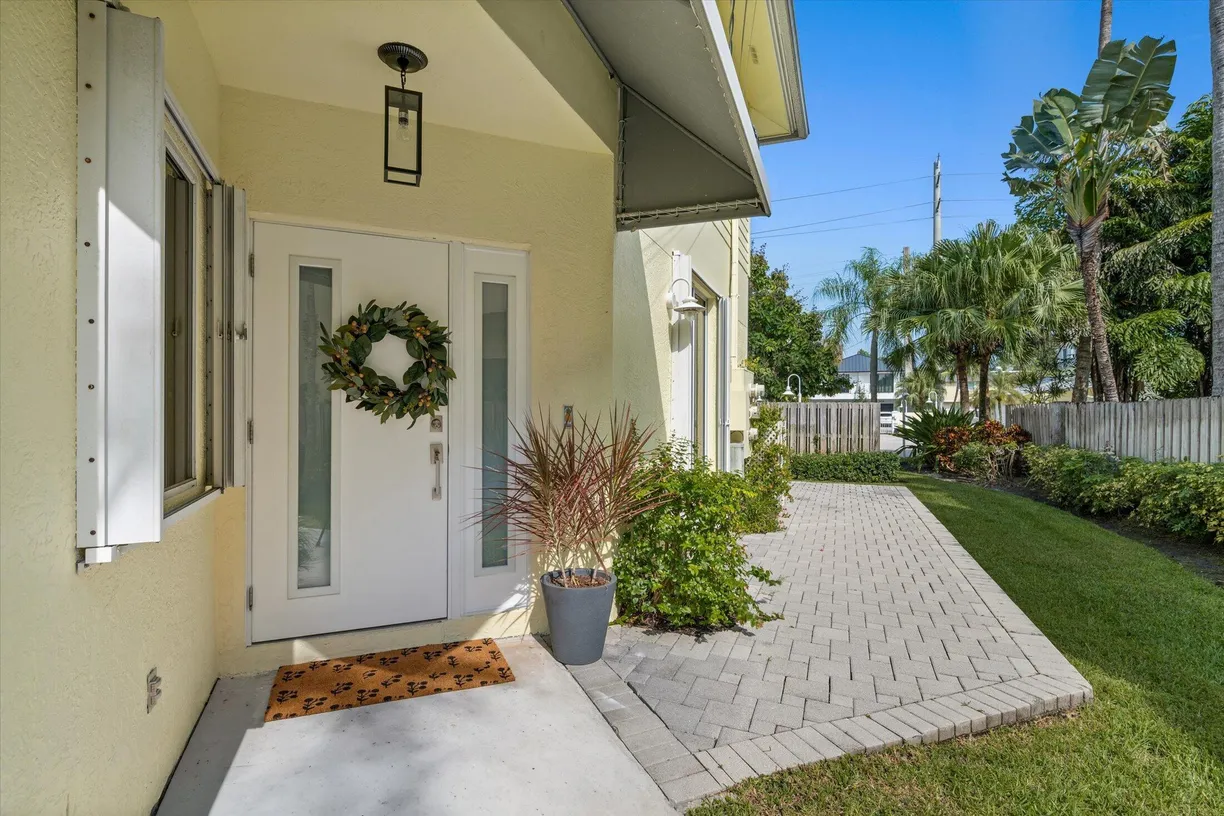 604 SW 8TH Avenue, Fort Lauderdale, FL 33315 Property for sale