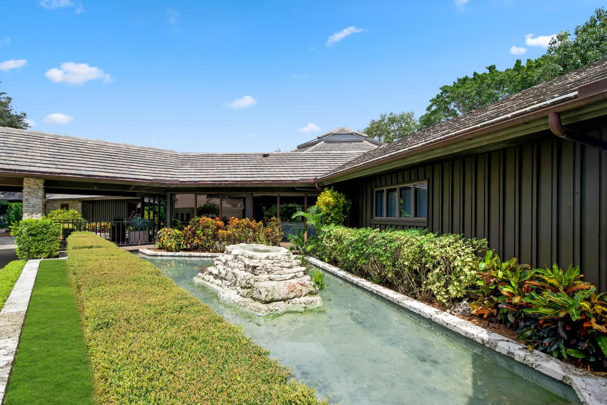 19700 Oakbrook Circle, Boca Raton, FL 33434 Property for sale