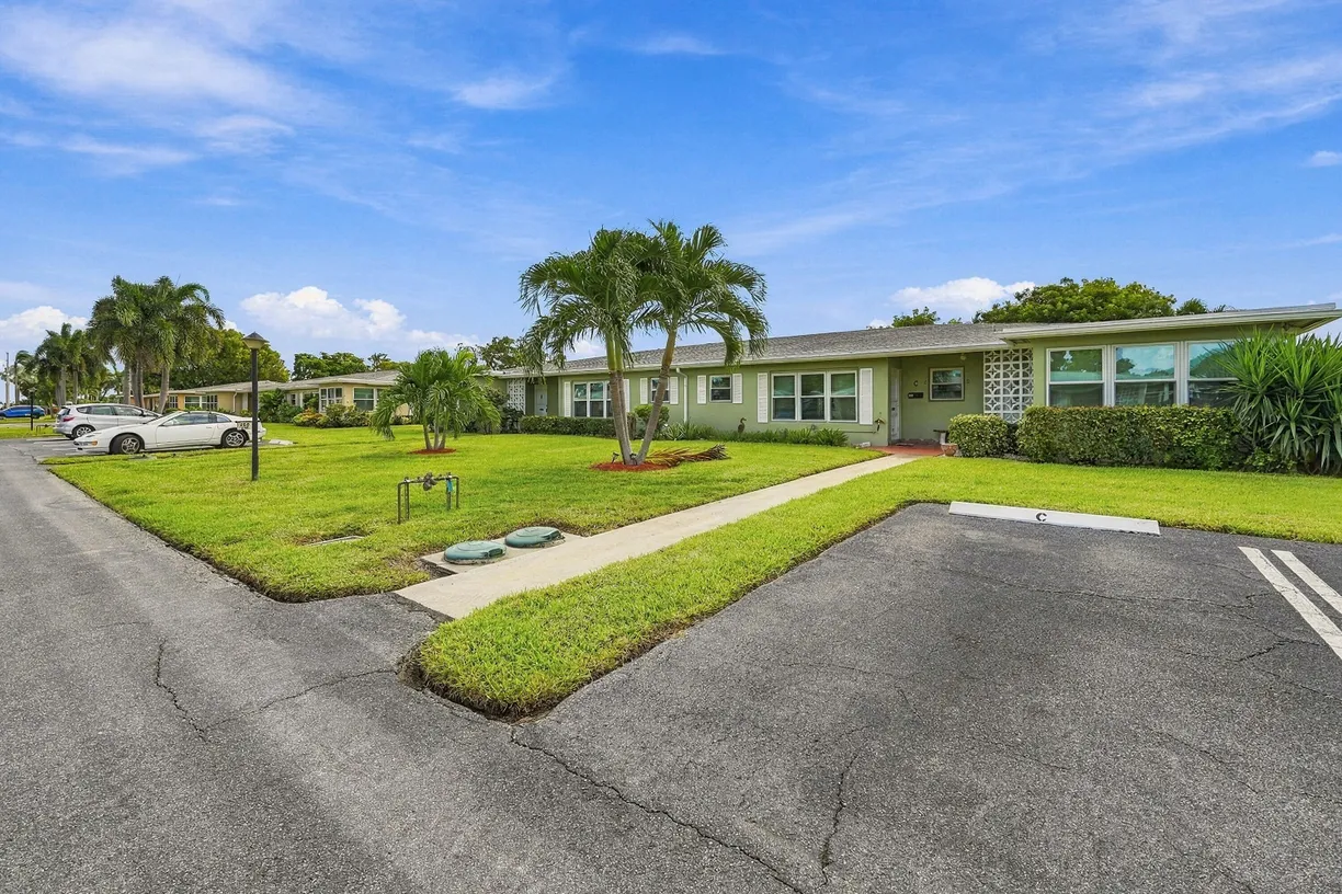 260 N High Point Boulevard #A, Boynton Beach, FL 33435 Property for sale
