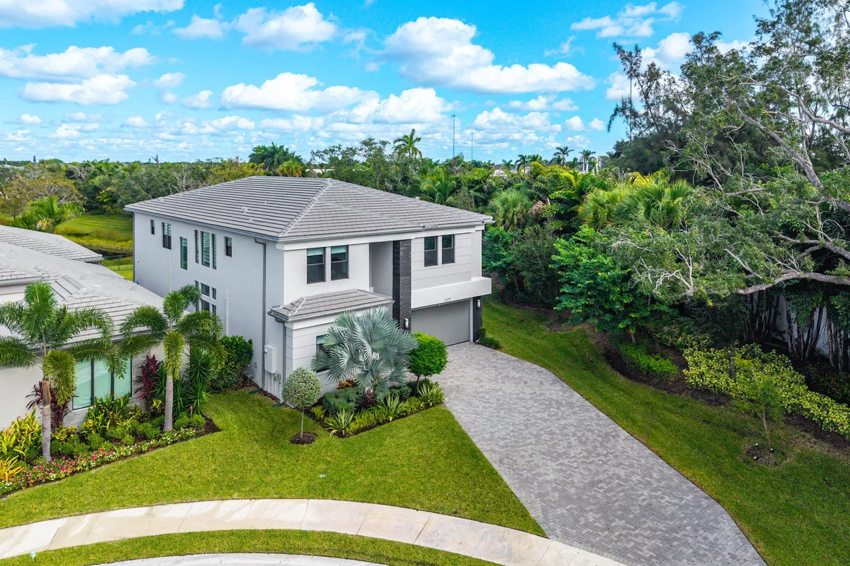 8209 ESSEX COUNTRY CLUB Drive, Boca Raton, FL 33434 Property for sale