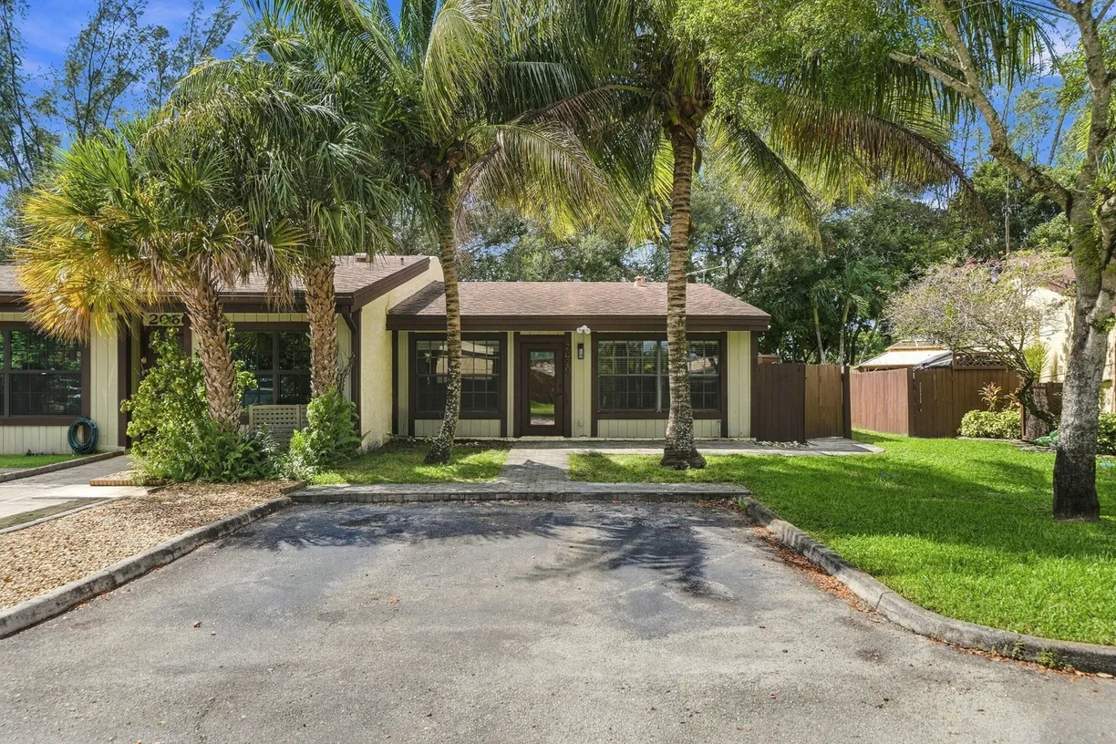 2070 Sweet Gum Avenue, Pembroke Pines, FL 33026 Property for sale