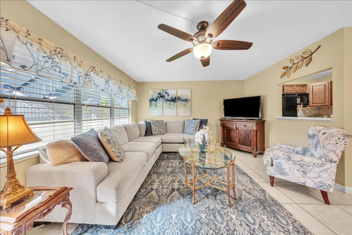 129 Suffolk D, Boca Raton, FL 33434 Property for sale