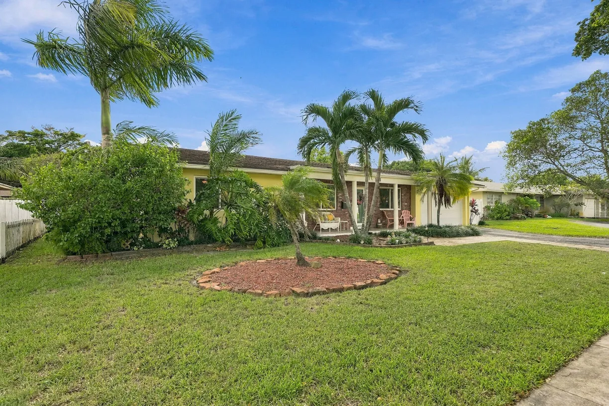 7360 NW 14th Street, Plantation, FL 33313 Property for sale