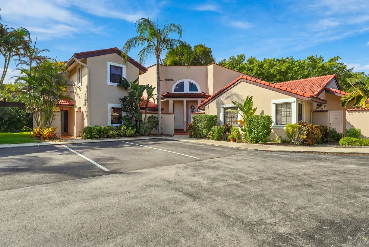 9313 W SUNRISE Boulevard, Plantation, FL 33322 Property for sale