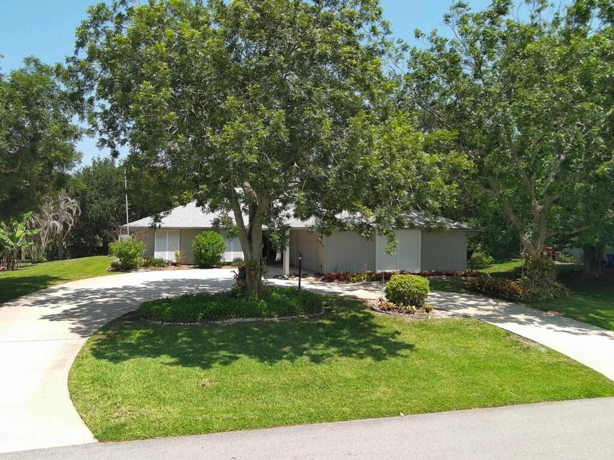 1070 47TH Avenue SW, Vero Beach, FL 32968 Property for sale