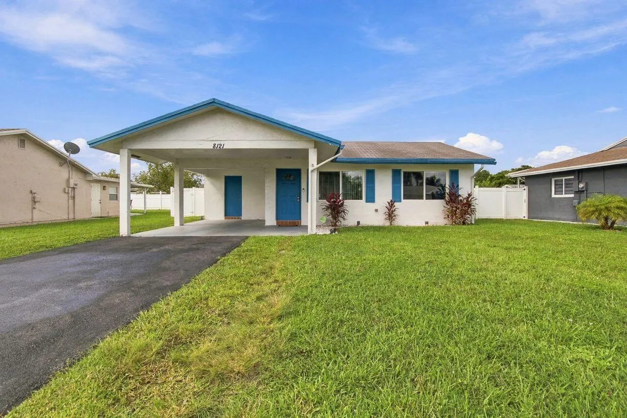 8121 NW 93RD Avenue, Tamarac, FL 33321 Property for sale