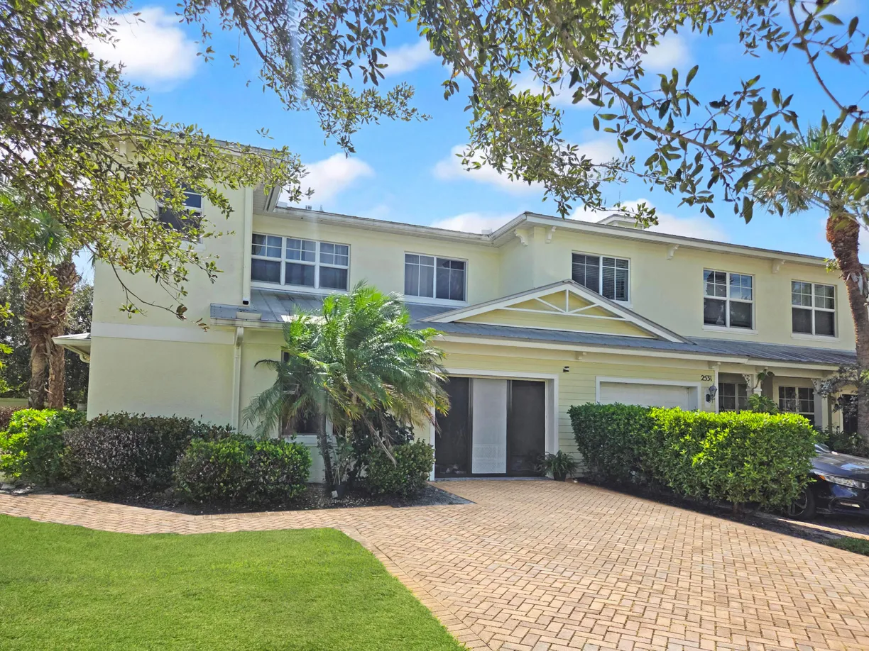 2529 CREEKSIDE Drive, Fort Pierce, FL 34981 Property for sale