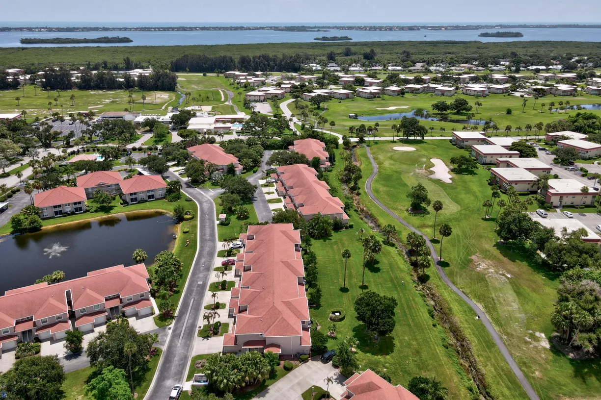 235 Grand Royale Circle #Unit 204, Vero Beach, FL 32962 Property for sale