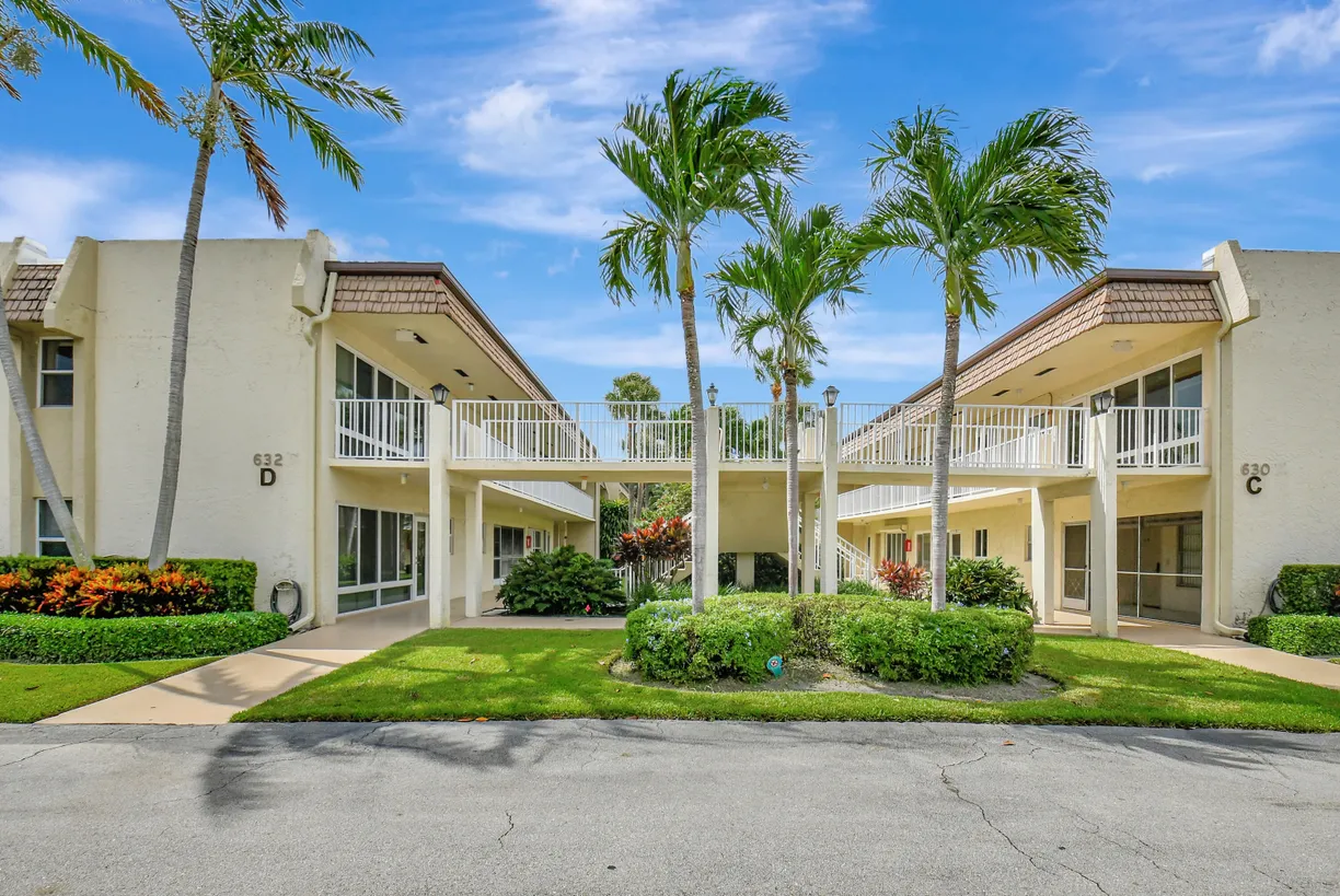 632 SNUG HARBOR Drive #D13, Boynton Beach, FL 33435 Property for sale