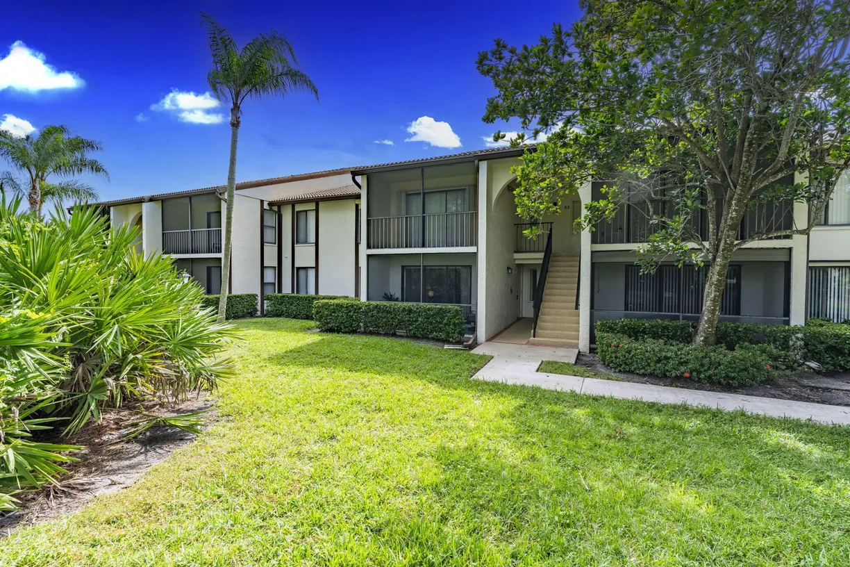 2702 SW Matheson Avenue #113-F1, Palm City, FL 34990 Property for sale