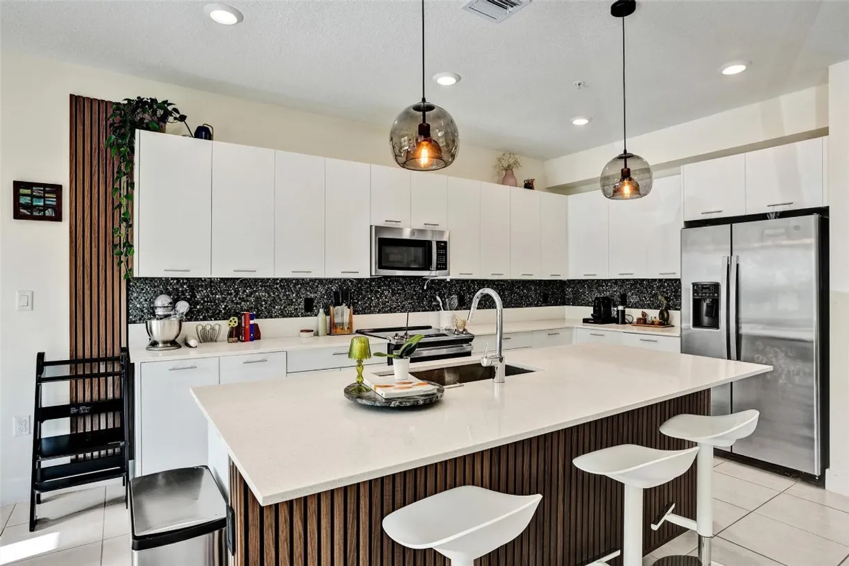8001 NW 41st Street #F-109, Doral, FL 33166 Property for sale
