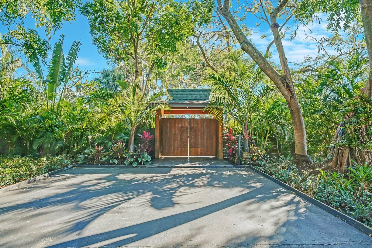 South Florida Real Estate | View 250 Essex Lane | 4 Beds, 4 Baths