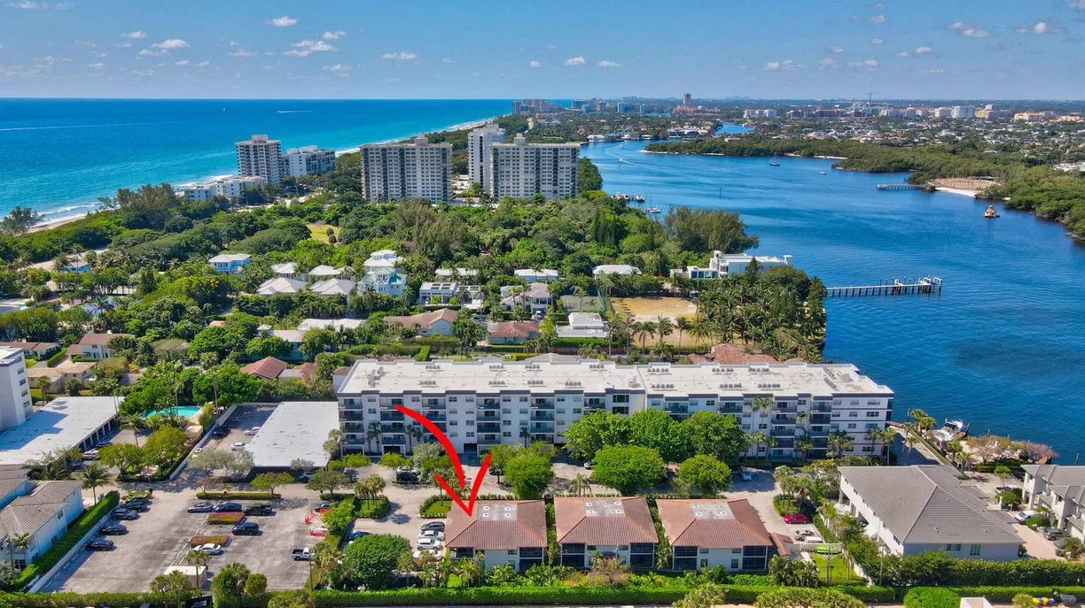 South Florida Real Estate | View 941 Sweetwater Lane, 206 | 2 Beds, 2 Baths
