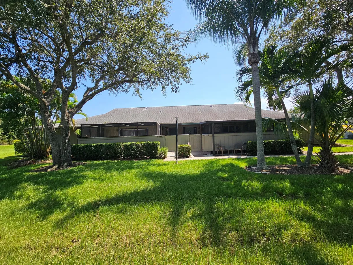 South Florida Real Estate | View 4031 NW Cinnamon Tree Circle, Bldg 20 | 2 Beds, 2 Baths