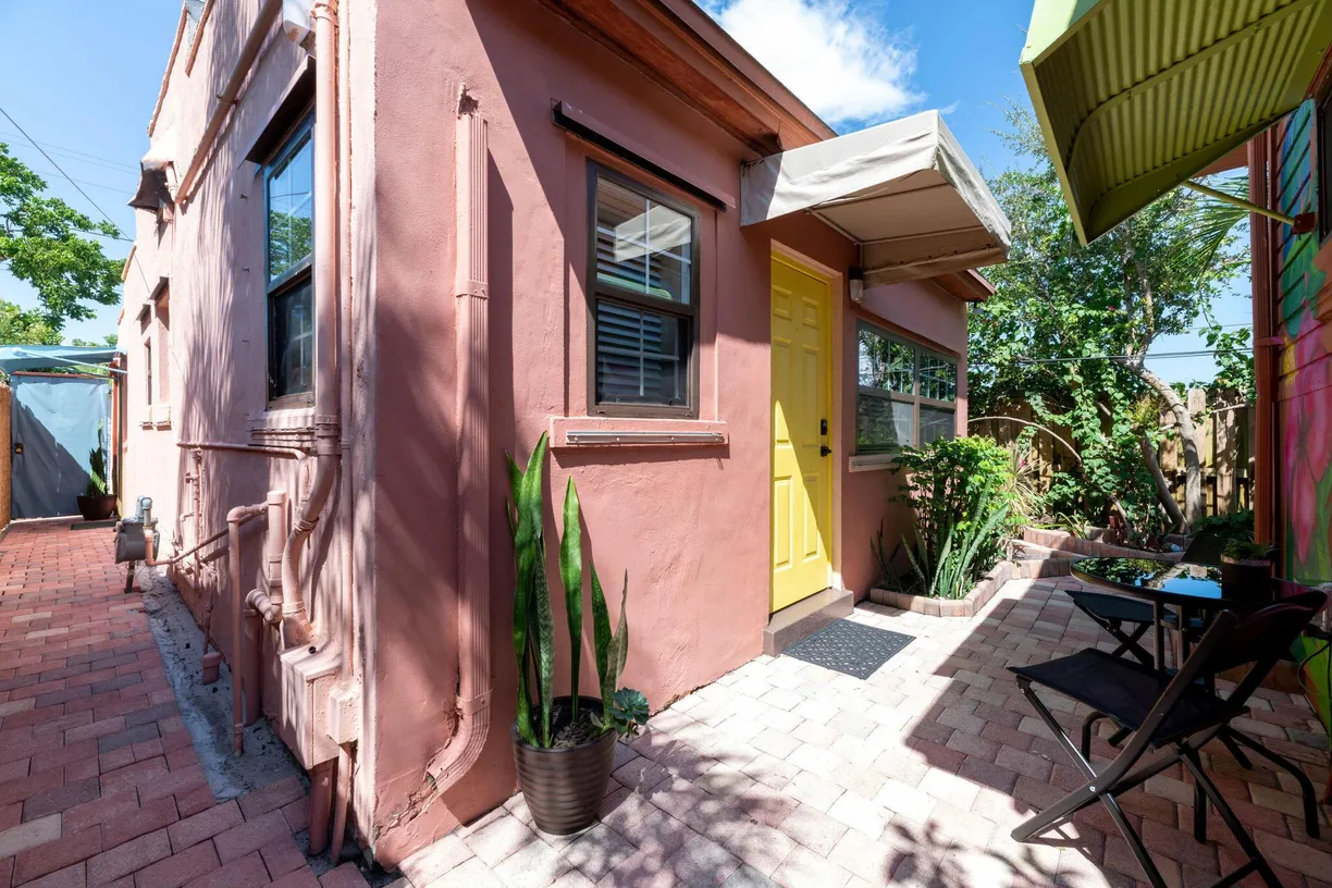 South Florida Real Estate | View 17 S L Street, 3 | Listing