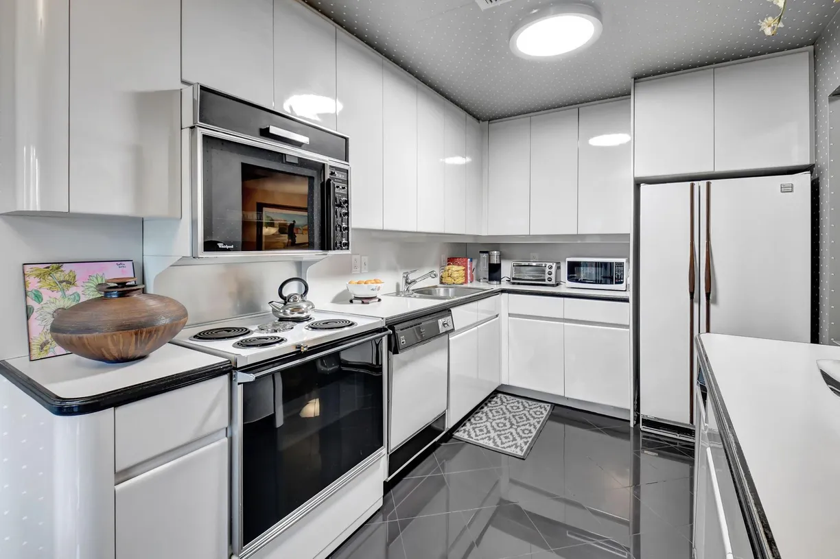 South Florida Real Estate | View 16 Stratford Drive, C | Listing
