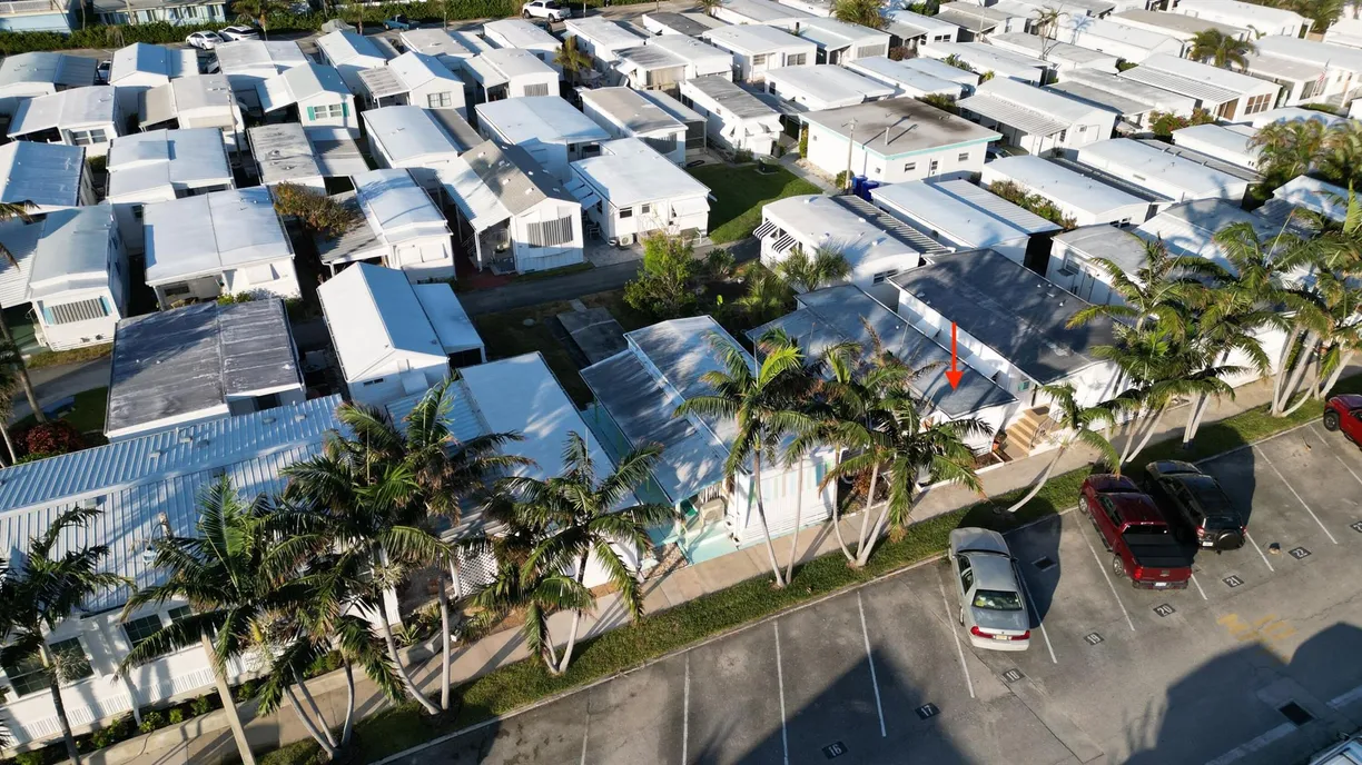 South Florida Real Estate | View 21 Ruthmary Avenue, G | 1 Bed, 1 Bath