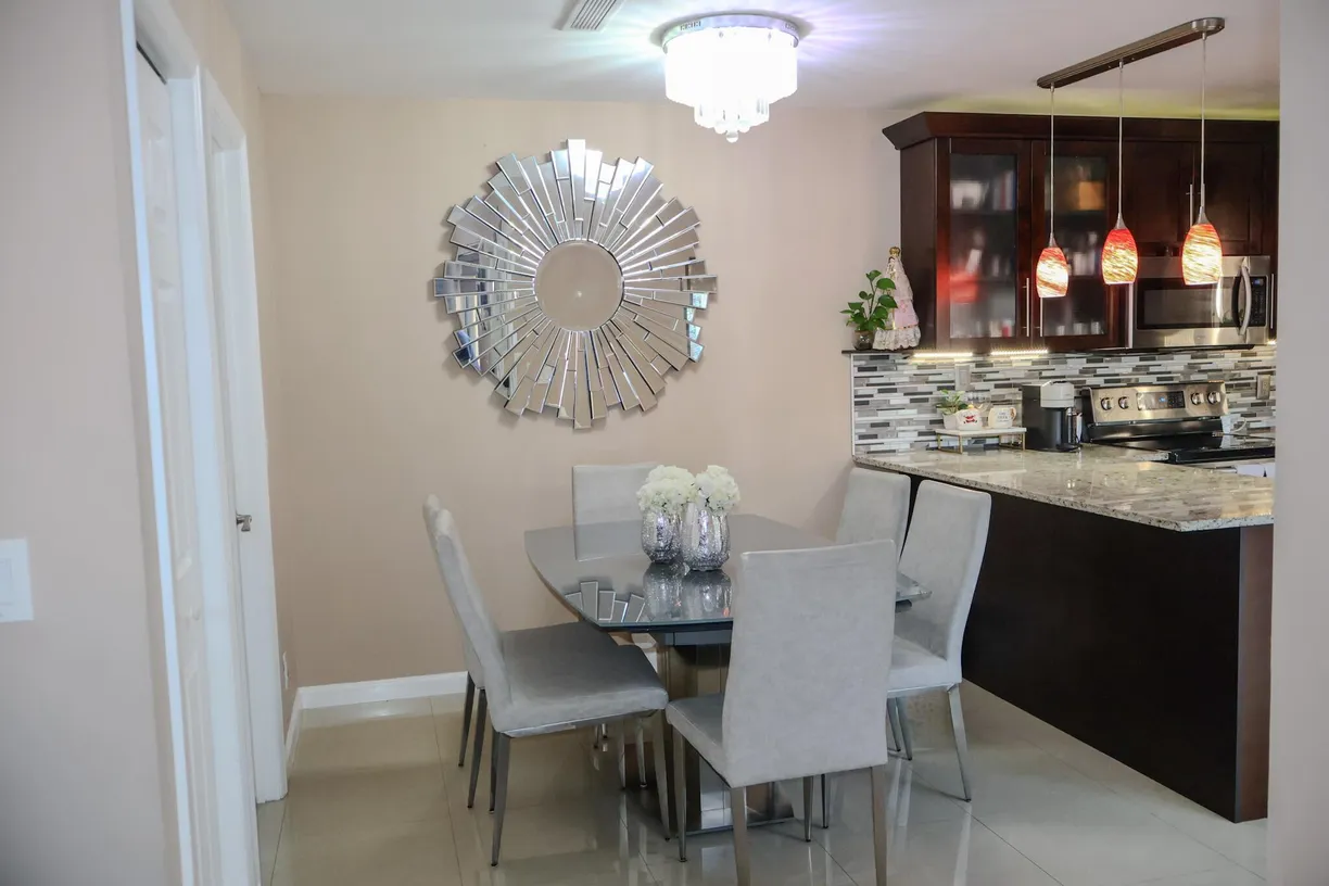 South Florida Real Estate | View 5702 Waterview Circle | Listing
