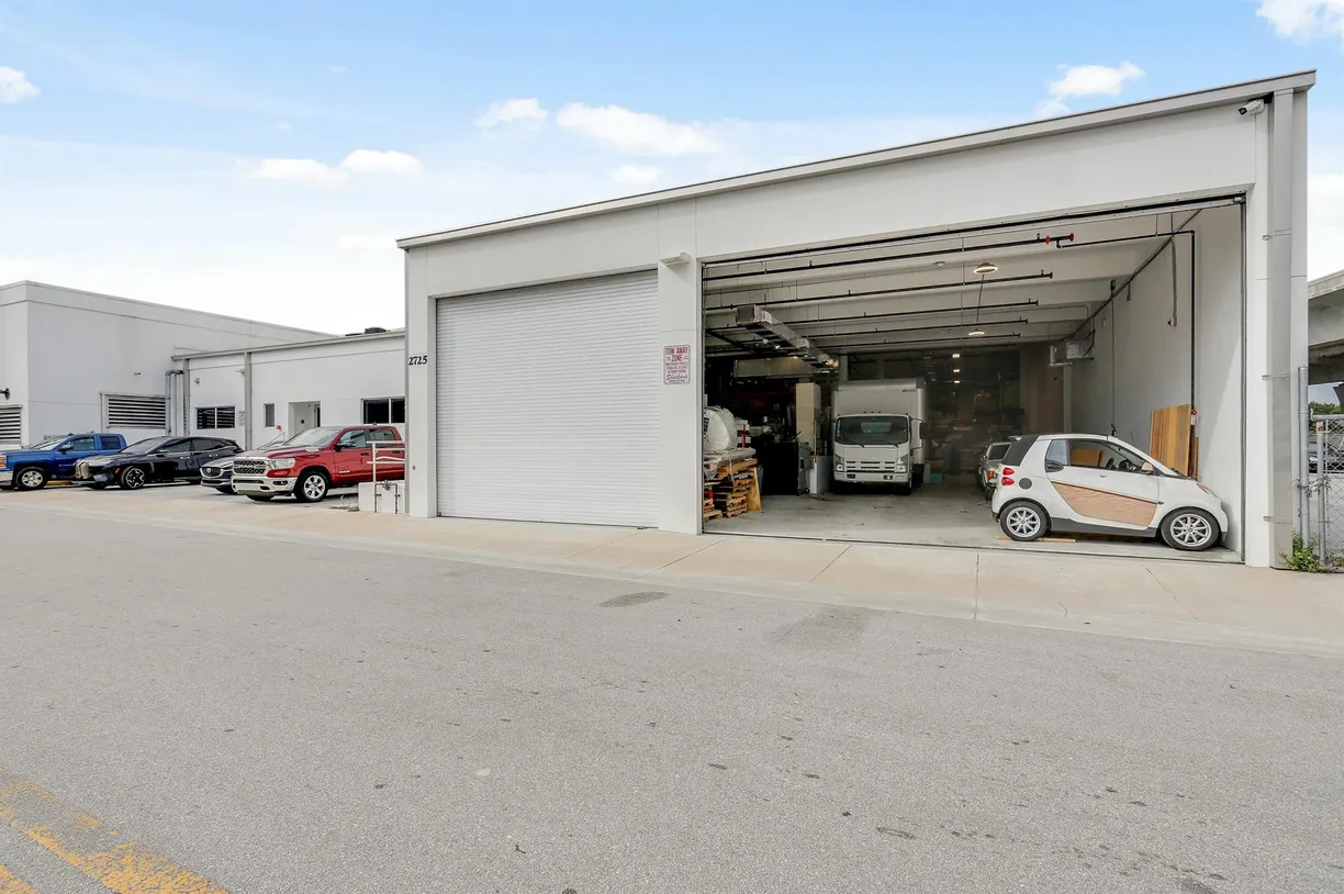 South Florida Real Estate | View 2725 Hillsboro Road | Listing