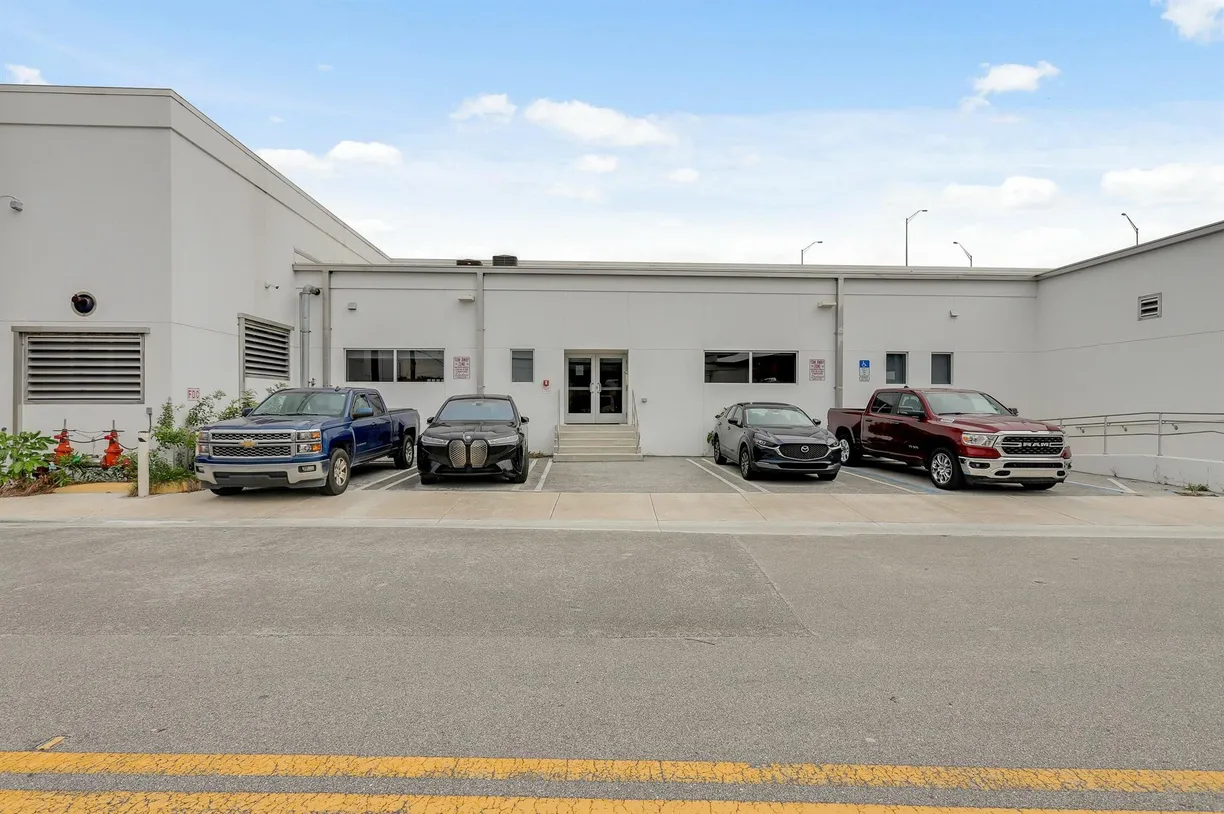 South Florida Real Estate | View 2725 Hillsboro Road | Listing