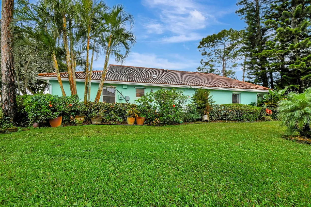 South Florida Real Estate | View 125 Egret Circle | Listing