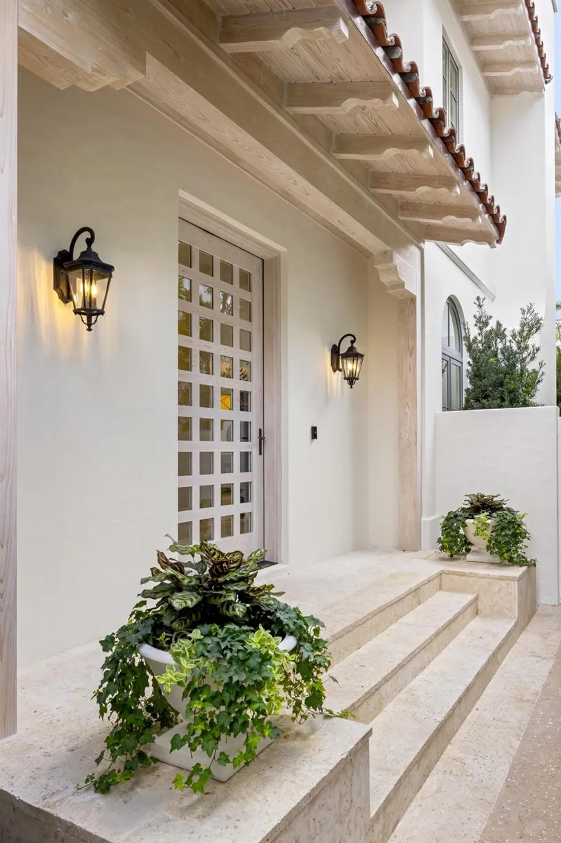 South Florida Real Estate | View 422 Australian Avenue | Listing