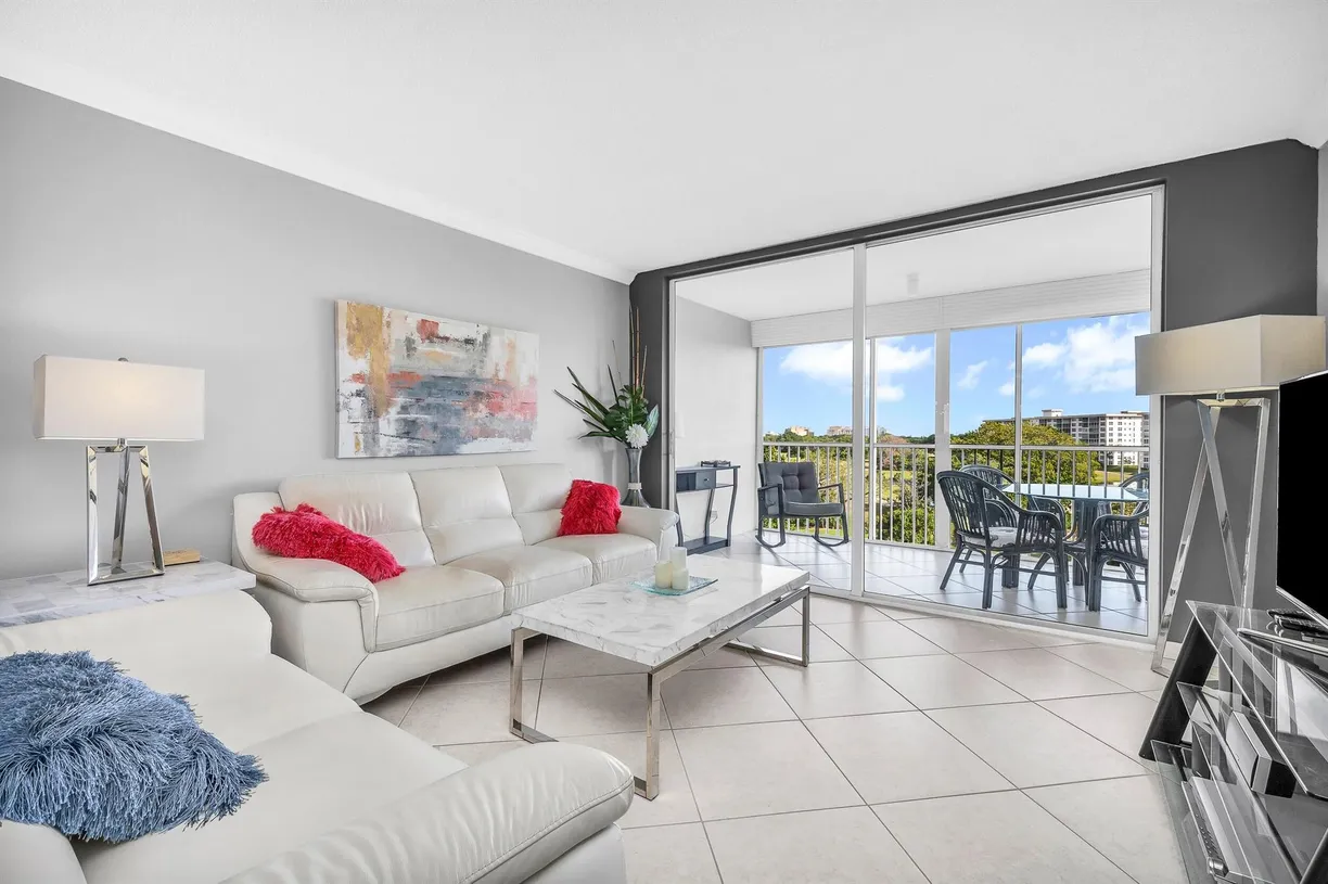 South Florida Real Estate | View 2901 S Palm Aire Drive, 607 | 1 Bed, 1 Bath