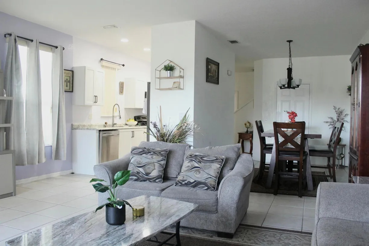 South Florida Real Estate | View 5210 White Oleander | 3 Beds, 2 Baths
