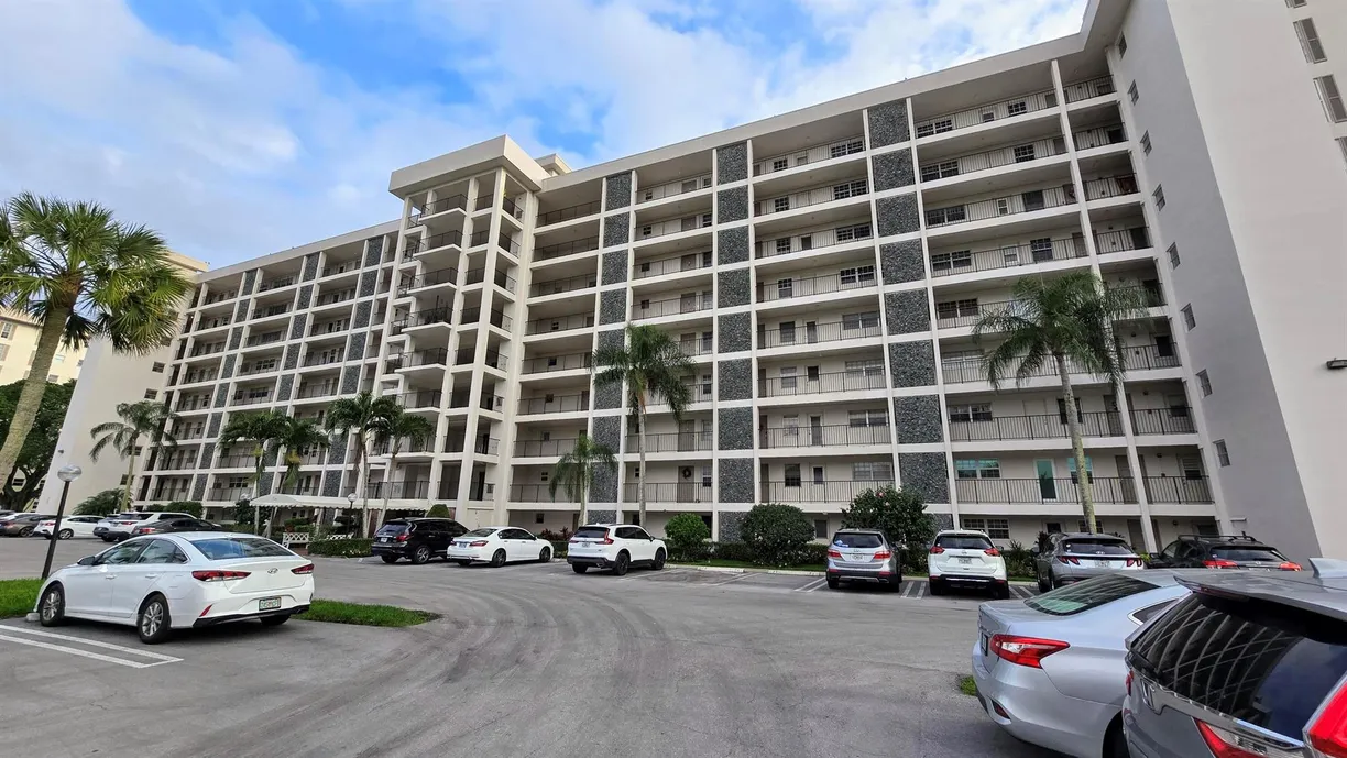 South Florida Real Estate | View 3100 N Palm Aire Drive, 604 | 1 Bed, 1 Bath
