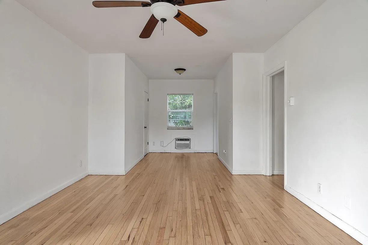South Florida Real Estate | View 902 N J Street, 2 | Listing