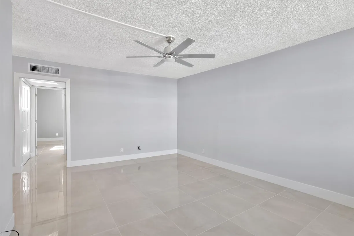 South Florida Real Estate | View 2400 NE 10th Street, 506 | Listing