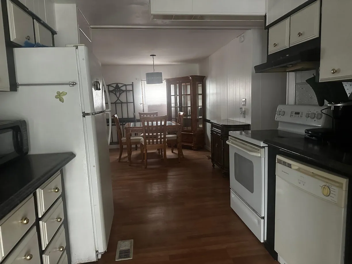 South Florida Real Estate | View 8 SE Casa Rio Road | 3 Beds, 2 Baths