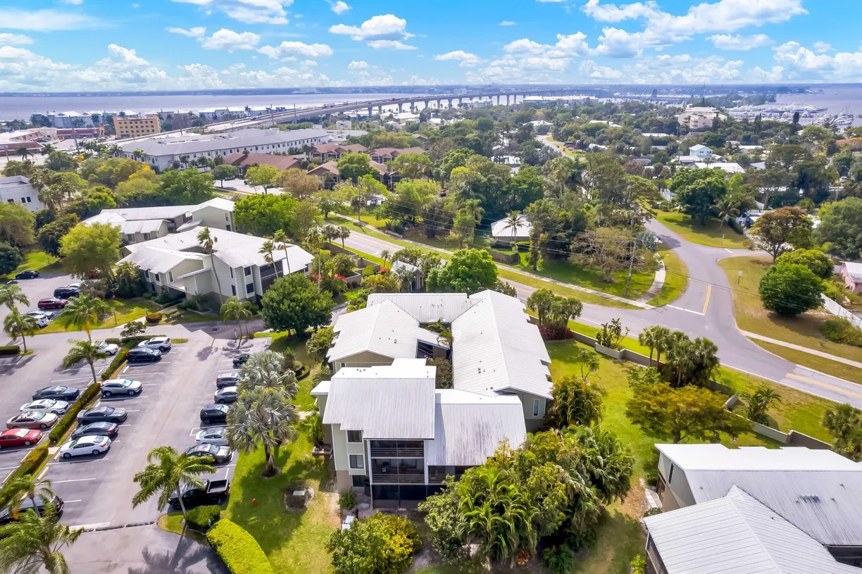 South Florida Real Estate | View 800 NW Fork Road, 10-11 | Listing
