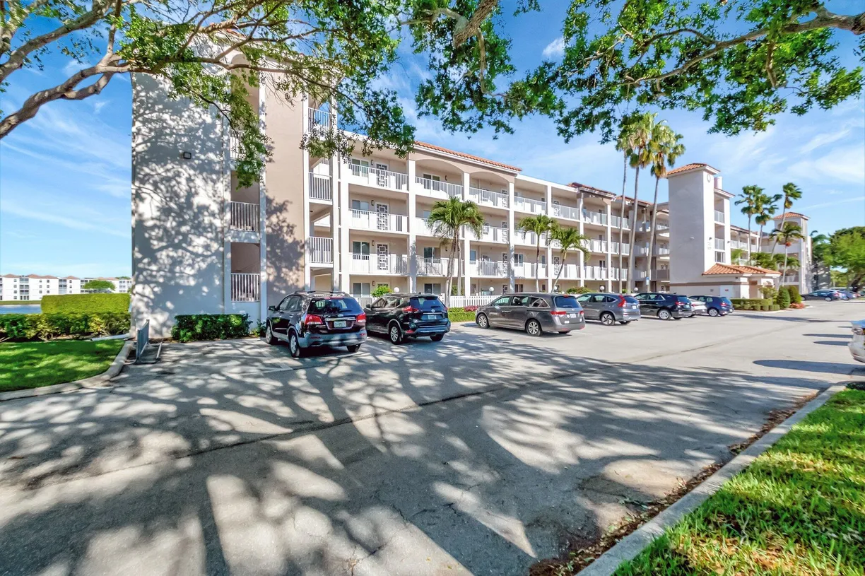South Florida Real Estate | View 14111 Royal Vista Drive, 408 | 2 Beds, 2 Baths