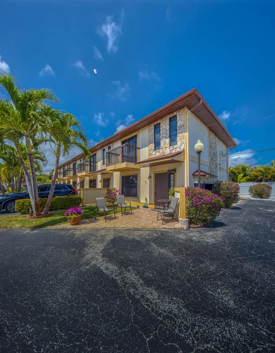 South Florida Real Estate | View 815 Andrew Redding Road, 401 | Listing
